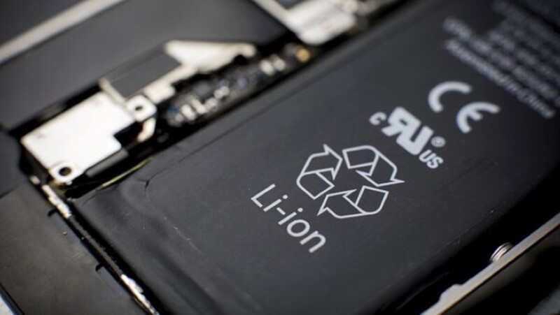 Pin lithium xuất hiện trong nhiều lĩnh vực như điện thoại, laptop, xe điện, pin dự phòng, thiết bị y tế và hệ thống lưu trữ năng lượng mặt trời. 