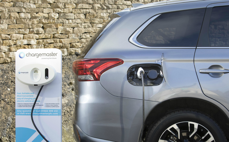 Plug-in Hybrid tiết kiệm tốt nếu sạc thường xuyên nhưng giá thường cao hơn và cần có hạ tầng sạc phù hợp. 