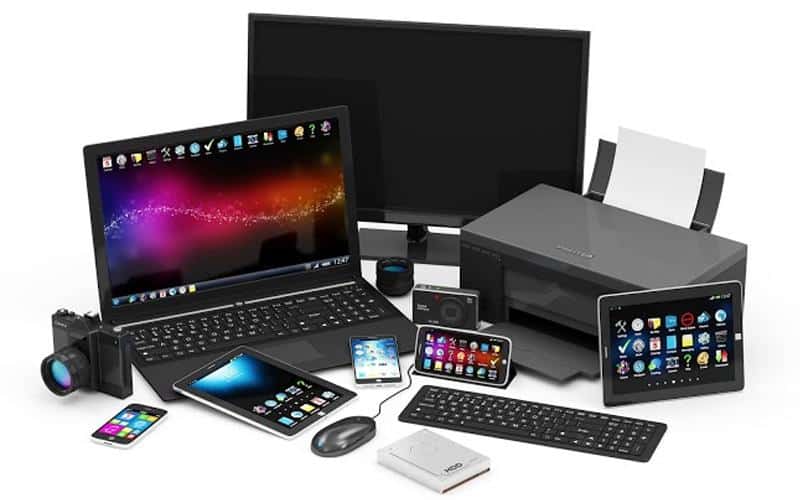 ROM được ứng dụng trong máy tính, điện thoại, router, máy in, tivi, ô tô và thiết bị gia dụng.